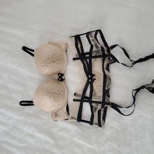 ❤️ Victoria's Secret 2014 Fashion Show 34 C Pushup Bra and Garter Set M/L